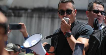 57,3 % apoya las marchas de Noboa contra la Corte Constitucional