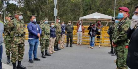 Colombia y Ecuador hacen operación fronteriza conjunta para frenar covid-19