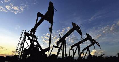 El petróleo WTI, referente de Ecuador, baja 0,3 % hasta 61,33 dólares