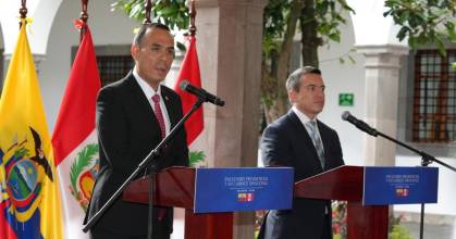 Noboa y Jerí acuerdan en gabinete binacional reforzar las fronteras 