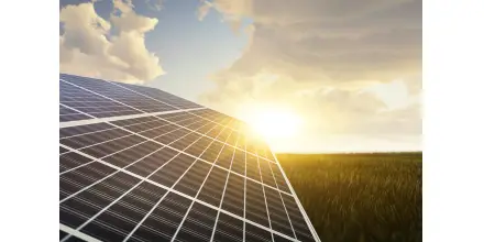 Perú: Mujeres impulsan cultivo de fresas con energía solar en las alturas del Cusco