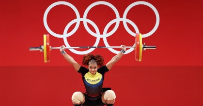 Angie Palacios conquistó la medalla de plata en el Mundial de Halterofilia