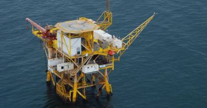 Noboa apuesta por el gas natural y busca reducir el uso del diésel 