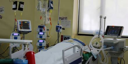 Ecuador registra 9.615 nuevos casos de covid y acumula 707.224 en pandemia