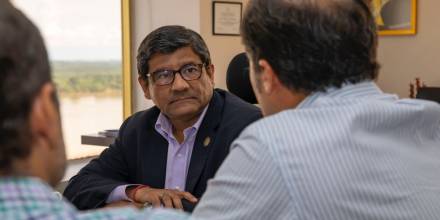 Ecuador eleva al 50% la tasa de seguridad a productos colombianos y profundiza tensión comercial