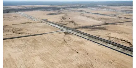 Noboa evalúa usar terrenos de la Refinería del Pacífico para proyectos solares y vivienda