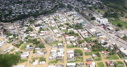 1.467 personas han sido rescatadas tras las potentes lluvias que azotaron Esmeraldas