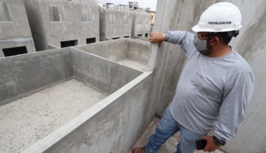 Banco Central: La economía ecuatoriana decreció 2,4 % en el primer trimestre del año