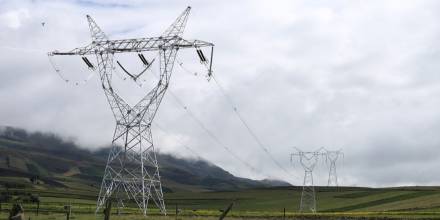 Transelectric abrió licitación para línea de interconexión con Perú