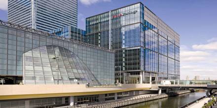 Fitch Ratings mejora la calificación de Ecuador y mantiene perspectiva estable