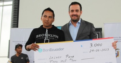 El gobierno rindió homenaje a los pescadores