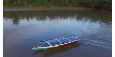 Barcazas solares reducen contaminación acústica en ríos de la Amazonía ecuatoriana