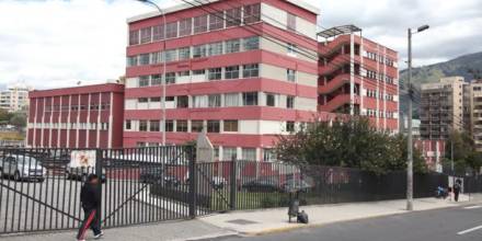 Personal de un área del Hospital Pediátrico Baca Ortiz está en aislamiento por covid-19