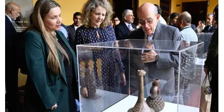 Perú recibe 347 piezas arqueológicas repatriadas desde Estados Unidos