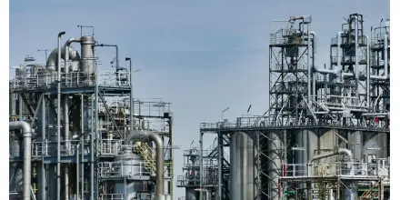 La AIE planea liberar reservas récord de petróleo ante el aumento de precios por conflicto en Irán