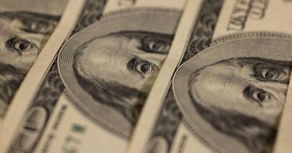 El riesgo país bajó a 738 puntos tras plan de reactivación económica