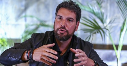 Topic, un candidato "outsider" que promete combatir sin tregua la inseguridad