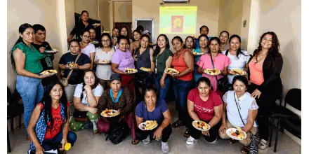 Orellana: Cuidadores se capacitan para mejorar la nutrición de personas con discapacidad