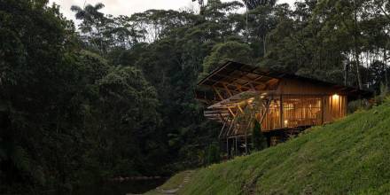 Arquitectura sostenible impulsa desarrollo comunitario en la Amazonía de Ecuador