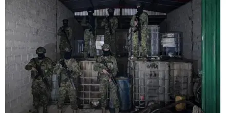 Operativo militar en Sucumbíos incauta 11.000 galones de combustible ilegal