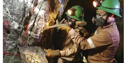 Ecuador impulsa inversión para desarrollar proyecto de cobre en Sigchos