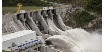 Expertos alertan riesgos para Coca Codo Sinclair por cambios en el río Coca
