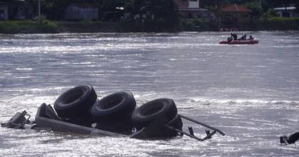 El número de muertos por caída de puente subió a 3 