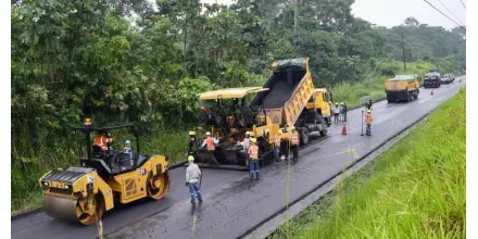Avanza mantenimiento de la vía Baeza–Coca con inversión superior a USD 37 millones