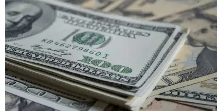 Riesgo país de Ecuador cayó a 453 puntos