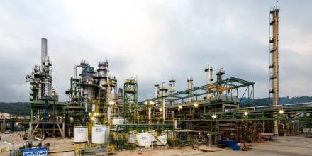 Ecuador espera ahorrar $ 800 millones al año con renovada refinería