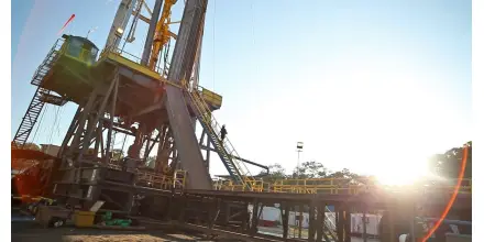 Gobierno analiza reforma petrolera que redefiniría el rol de Petroecuador