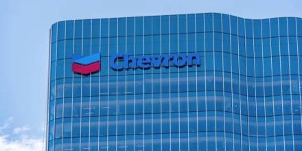 Chevron obtiene licencia clave en nueva ronda petrolera en Libia