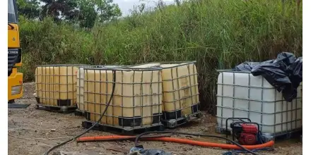 Golpe a la minería ilegal en Zamora Chinchipe: decomisan 3.600 galones de combustible