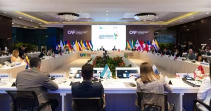 CAF aprueba crédito de 303 millones para mejorar movilidad y sistema eléctrico