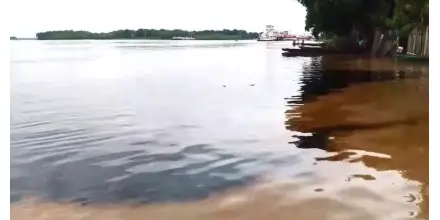 Fuga de crudo en la Amazonía peruana activa controles ambientales en el río Marañón