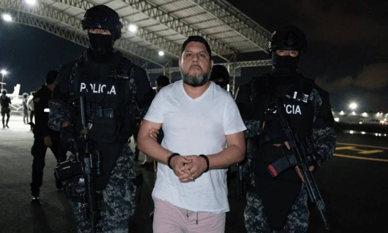 Cortázar tomó notoriedad pública luego de aparecer en una fotografía difundida por Fernando Villavicencio / Foto: cortesía Policía Nacional