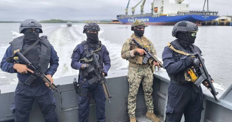 El decomiso de droga llegaría a territorio ecuatoriano en las próximas horas / Foto: cortesía Armada del Ecuador