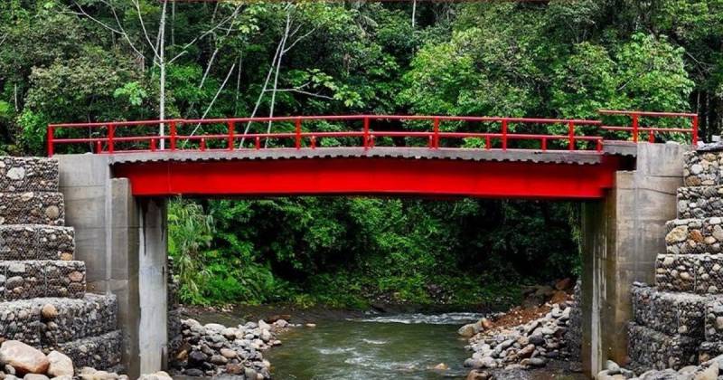 El puente está ubicado en la comunidad La Puyo, parroquia San José de Payamino / Foto: cortesía Prefectura de Orellana