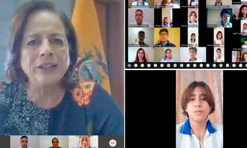 Más de dos millones de alumnos inician clases virtuales en la costa / Foto: EFE