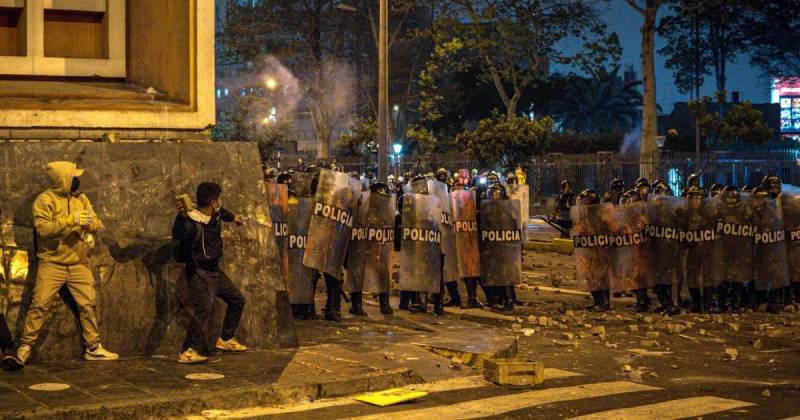 En el estado de emergencia, las Fuerzas Armadas brindan apoyo a la Policía Nacional para recuperar el control territorial / Foto: EFE