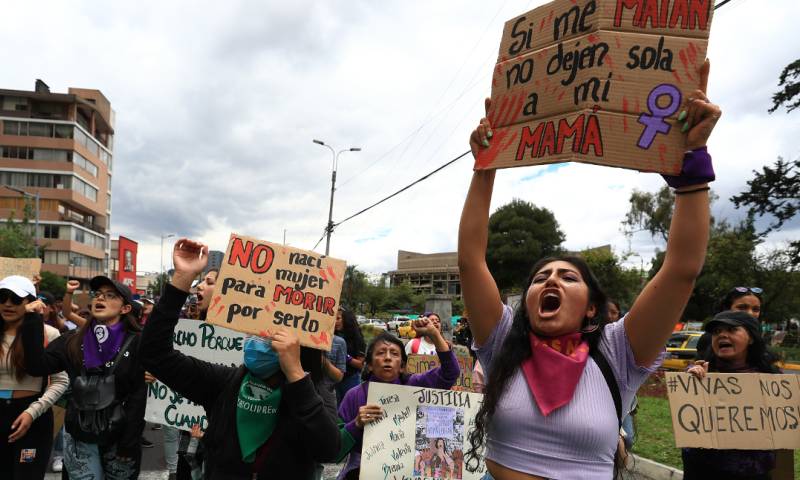 2021 se declaró como el año más violento contra las mujeres en Ecuador, con 197 casos. El 2022 supera esa cifra / Foto: EFE