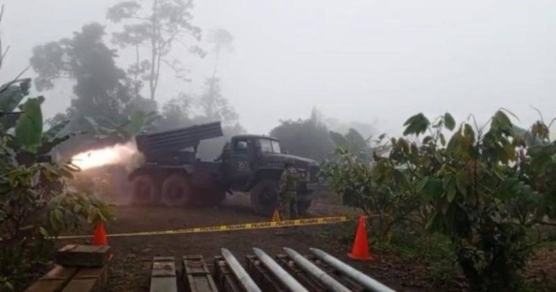 El operativo se llevó a cabo en sector La Chonta, cantón Pucará, provincia del Azuay / Foto: cortesía Ministerio de Defensa