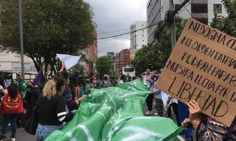 La Corte Constitucional aprueba el aborto por violación en un fallo histórico / Foto: EFE