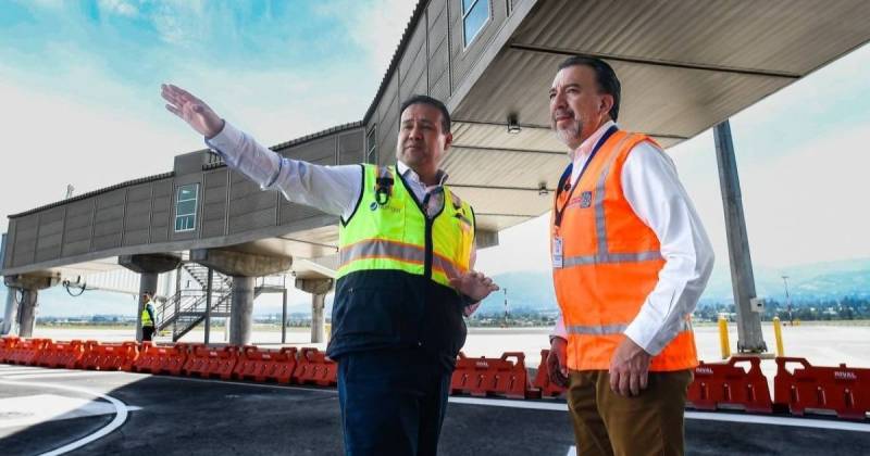 Pabel Muñoz, alcalde de Quito, visitó las obras en el aeropuerto Mariscal Sucre / Foto: cortesía Municipio de Quito