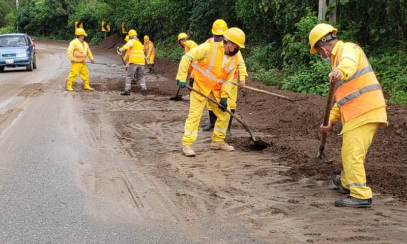 10 microempresas fueron contratadas para mantener la red vial de Zamora Chinchipe / Foto: cortesía Ministerio de Obras