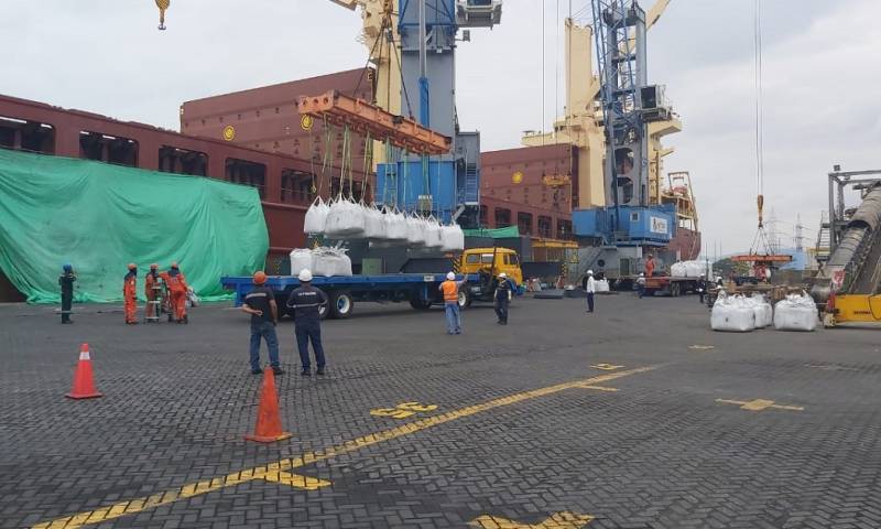 Los envíos de minería significaron $ 334 millones, mientras que el banano sumó $ 329 millones./ Foto: Cortesía Ministerio de Energía