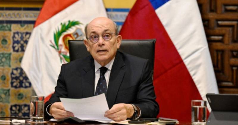 El canciller remarcó que la orden es que "solamente ingresen personas de manera regular, de acuerdo a las normas peruanas" / Foto: cortesía Agencia Andina