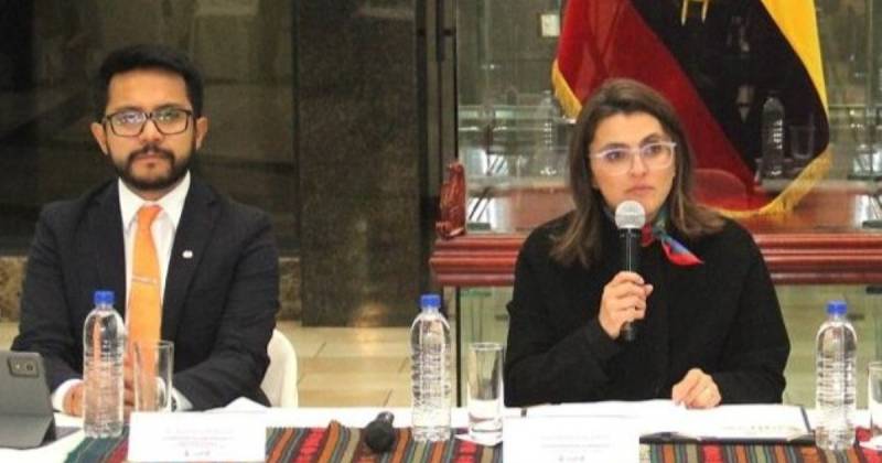 La vicepresidenta María José Pinto presentó el Plan Nacional contra el Dengue / Foto: cortesía Ministerio de Salud