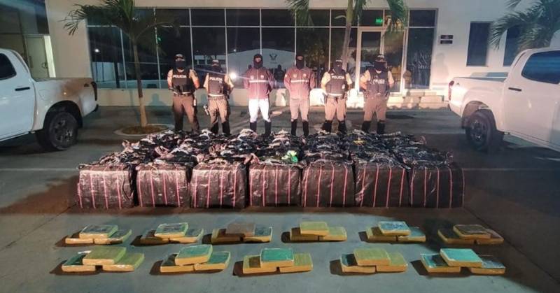 La droga fue descubierta durante un operativo policial realizado a las 2:50 hora local / Foto: cortesía Policía Nacional