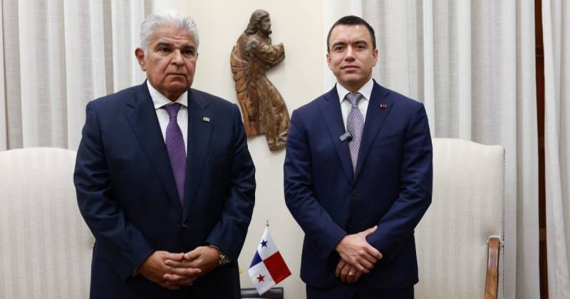 Noboa tambien puso sobre la mesa la posibilidad de firmar un acuerdo de doble tributación con Panamá / Foto: cortesía Presidencia